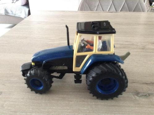 Plastic blauwe speelgoed tractor (14x28 cm), Kinderen en Baby's, Speelgoed |Speelgoedvoertuigen, Zo goed als nieuw, Ophalen of Verzenden