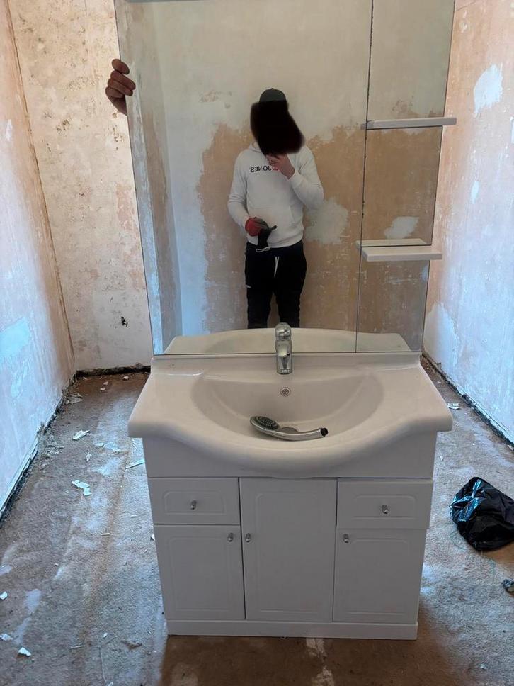 Meuble de salle de bain avec miroir, Huis en Inrichting, Badkamer | Complete badkamers, Zo goed als nieuw, Ophalen