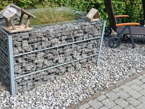 Ijzeren hek met stenen, Tuin en Terras, Tuinhekken en Hekwerk, IJzer, Ophalen