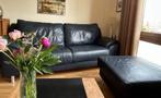 Lederen sofa (2,5-3 zit) + voetbank, Huis en Inrichting, Zetels | Zetels, Driepersoons, Leer, Ophalen of Verzenden, Zo goed als nieuw