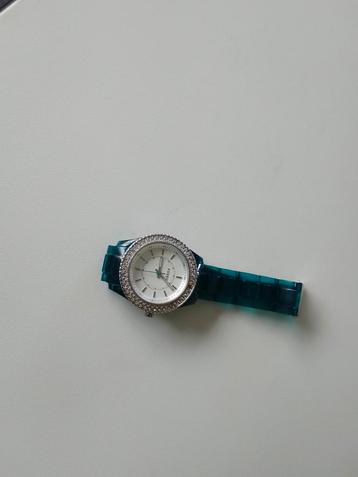 mooi horloge Fossil met nieuwe batterij in jaren gerust beschikbaar voor biedingen