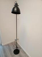 Staande lamp, Enlèvement