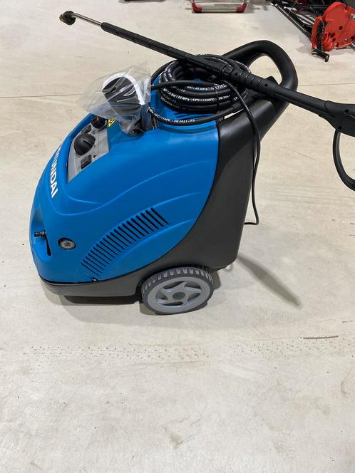 Hyundai warmwater hogedrukreiniger NIEUW, Tuin en Terras, Hogedrukreinigers, Nieuw, Ophalen