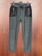 Grijze legging van Wan Da (L)., Ophalen, Maat 42/44 (L), Wan Da, Gedragen