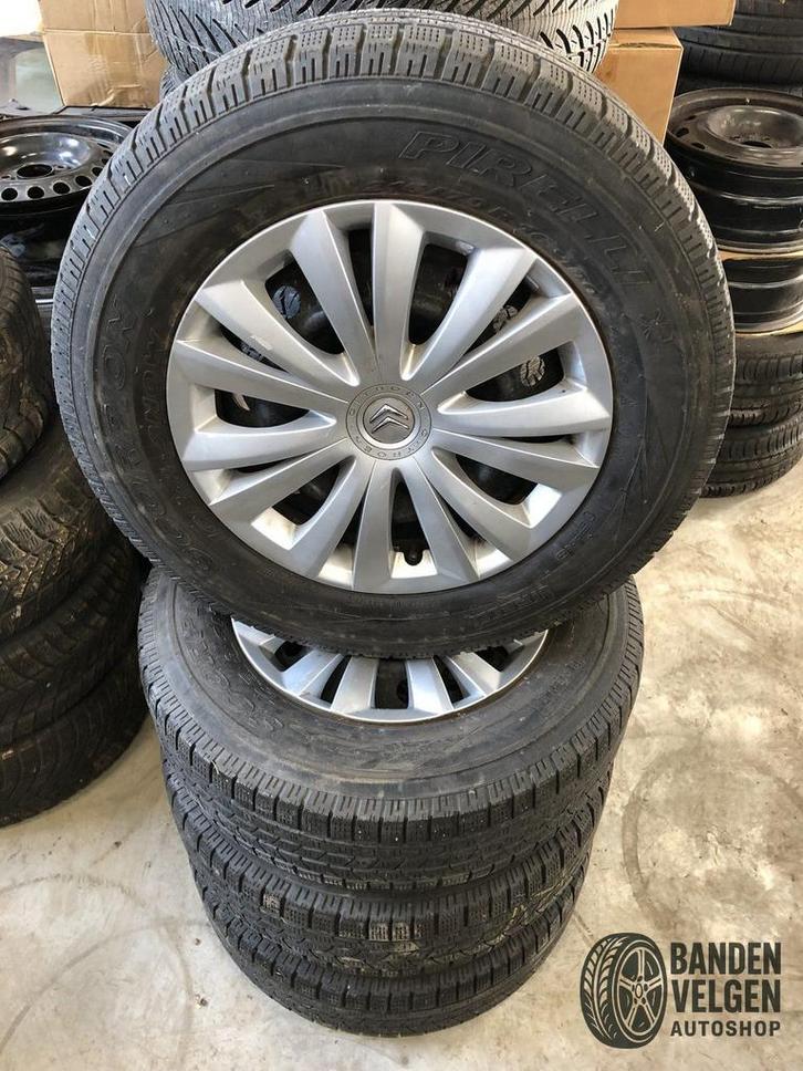 215-70-16 Citroen C Crosser Air Cross Peugeot 4007 4008 Wint, Auto-onderdelen, Banden en Velgen, Banden en Velgen, Winterbanden