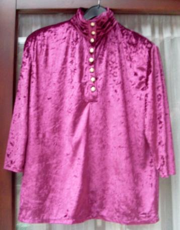 Bordeaux blouse met 8 knoopjes maat S beschikbaar voor biedingen