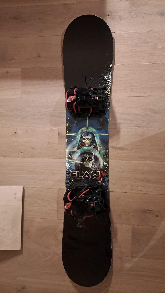 Flow Snowboard + Flow bindingen, Sport en Fitness, Snowboarden, Gebruikt, Board, Ophalen