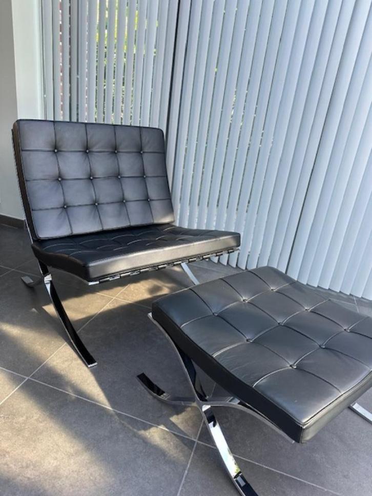 Barcelona chair designstoel & Ottoman zitbankje zwart, Huis en Inrichting, Zetels | Zetels en Chaises Longues, Zo goed als nieuw