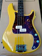 Vychodil "bass the world" Pbass, Muziek en Instrumenten, Snaarinstrumenten | Gitaren | Bas, Ophalen of Verzenden, Zo goed als nieuw