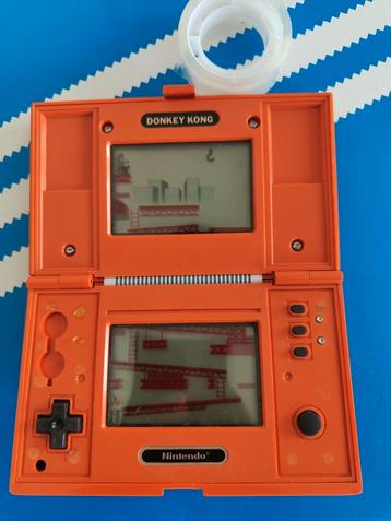 1 consolegame en bekijk Donkey Kong beschikbaar voor biedingen