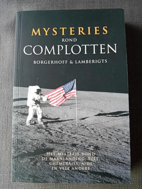Mysteries rond complotten, Boeken, Politiek en Maatschappij, Zo goed als nieuw, Ophalen of Verzenden