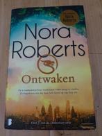 Fantasierijke roman "Ontwaken" van Nora Roberts, Boeken, Gelezen, België, Ophalen of Verzenden, Nora Roberts