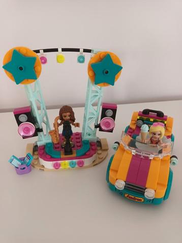 Lego friends 41390 auto en podium.  beschikbaar voor biedingen