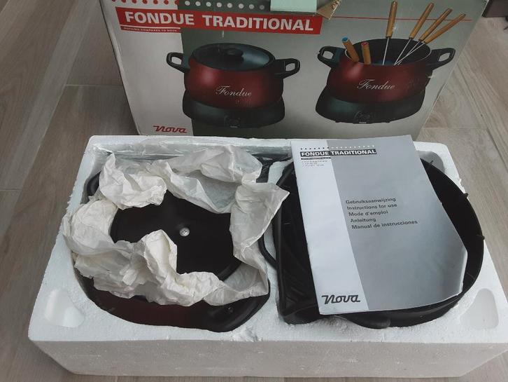 Nieuw in doos: Fondue Traditional *Nova* elektrisch, Elektronische apparatuur, Fonduesets, Nieuw, Fondueset, Elektrisch, Ophalen of Verzenden