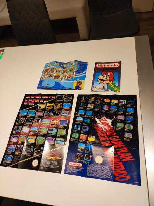 3 posters en 1 Nintendo-catalogus, Games en Spelcomputers, Games | Nintendo NES, Gebruikt, Ophalen of Verzenden
