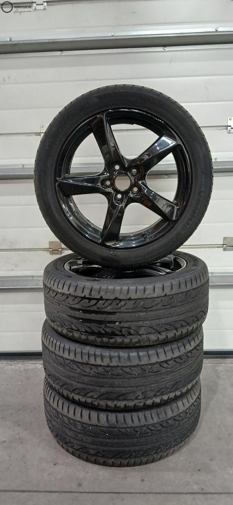 Complete zomerset Mercedes Vito 447  18" (#4392), Auto-onderdelen, Banden en Velgen, Banden en Velgen, Zomerbanden, 18 inch, 245 mm