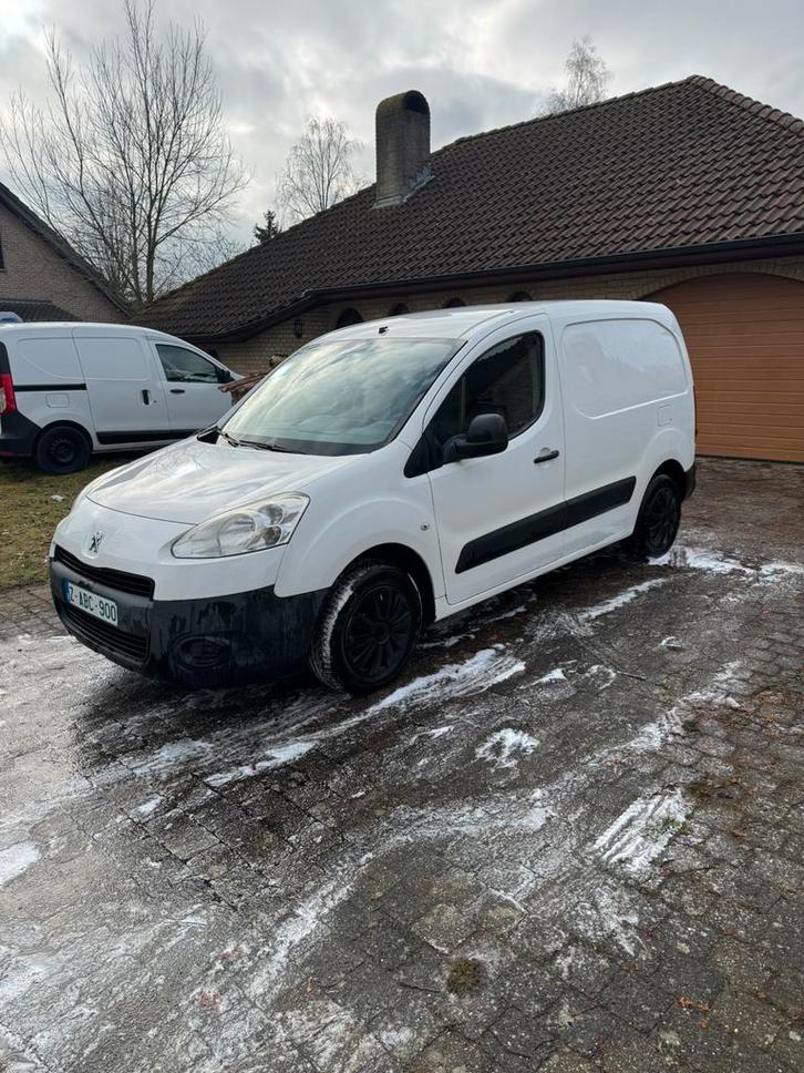 Peugeot partner, Autos, Camionnettes & Utilitaires, Entreprise, Attache-remorque, Peugeot, Diesel, Euro 5, Carnet d'entretien