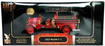 Yatming – 4 keer American Firetruck – 1:24 – MIB beschikbaar voor biedingen