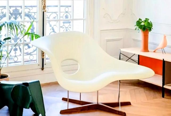 Longue chaise Charles et Ray Eames iconique, Antiquités & Art, Art | Objets design, Enlèvement ou Envoi