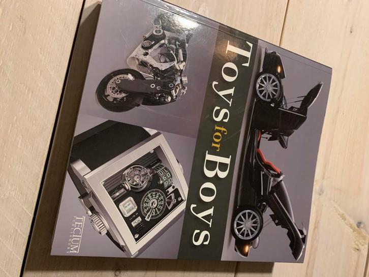 Monique Stringfellow - Toys for Boys, Boeken, Mode, Zo goed als nieuw, Ophalen of Verzenden