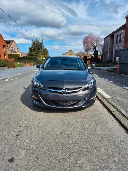 105000 KM - 2015 - 1.4 Essence, Auto's, Opel, Particulier, Astra, ABS, Achteruitrijcamera, Airbags, Airconditioning, Bluetooth