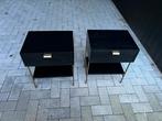 2x zwart houten nachttafels met metalen frame / goud look, Huis en Inrichting, Ophalen, Minder dan 45 cm, 55 tot 70 cm, Zo goed als nieuw