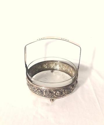 Art Nouveau Coupe Met Handvat met rozen - Verzilverd beschikbaar voor biedingen