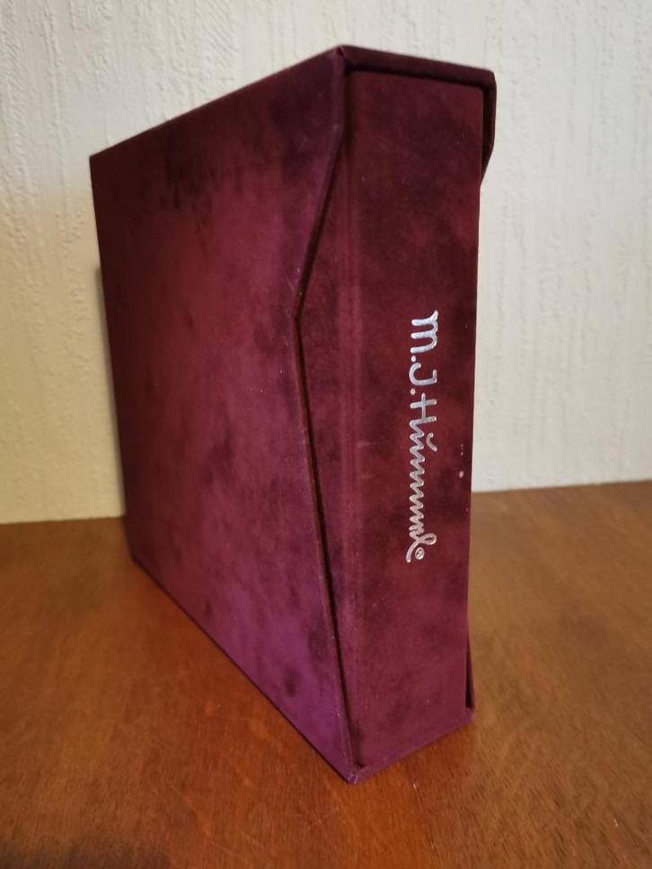 Hummel Postzegel-  en FDC-Wereld-Collectie, Verzamelen, Beelden en Beeldjes, Nieuw, Hummel, Ophalen