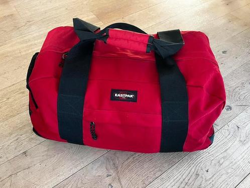 Rode reiszak Eastpak (4stuks beschikbaar), Bijoux, Sacs & Beauté, Sacs | Sacs de voyage & Petits Sacs de voyage, Comme neuf, Rouge