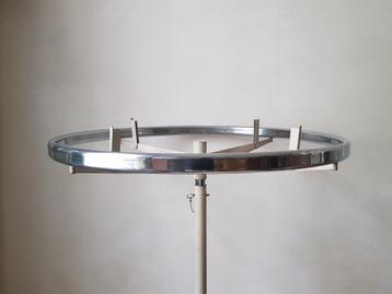 Rond industrieel kledingrek - INNO - jaren 1970 beschikbaar voor biedingen