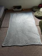 Grijs fleecedeken plaid, Huis en Inrichting, Woonaccessoires | Plaids en Woondekens, Ophalen, Zo goed als nieuw