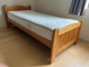 Eenpersoonsbed ideaal voor studentenkot/logeerbed, Enlèvement, Comme neuf, Une personne
