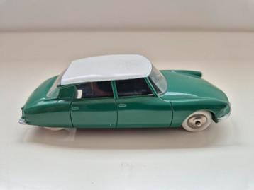 Vintage model Citroën DS 19 24C Dinky Toys beschikbaar voor biedingen