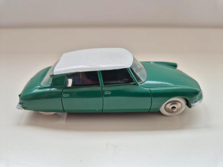 Vintage model Citroën DS 19 24C Dinky Toys, Hobby en Vrije tijd, Modelauto's | 1:43, Zo goed als nieuw, Auto, Dinky Toys, Ophalen of Verzenden
