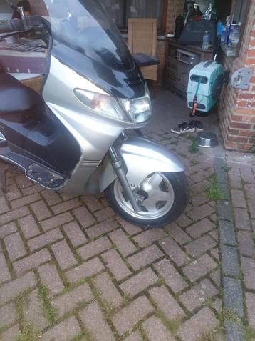 Suzuki burgman 400 beschikbaar voor biedingen