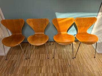 4 x Fritz Hansen vlinderstoel (berk?) fineer Arne Jacobsen beschikbaar voor biedingen