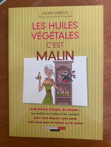 Lot de 11 livres Les huiles essentielles c est malin beschikbaar voor biedingen