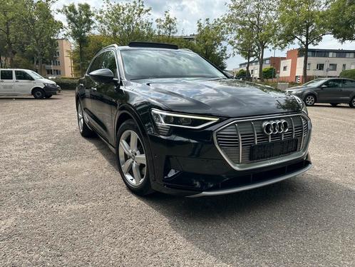 Audi E-Tron Q8 2019 Quattro zeer propper met keuring, Auto's, Audi, Particulier, e-tron, 360° camera, 4x4, ABS, Achteruitrijcamera