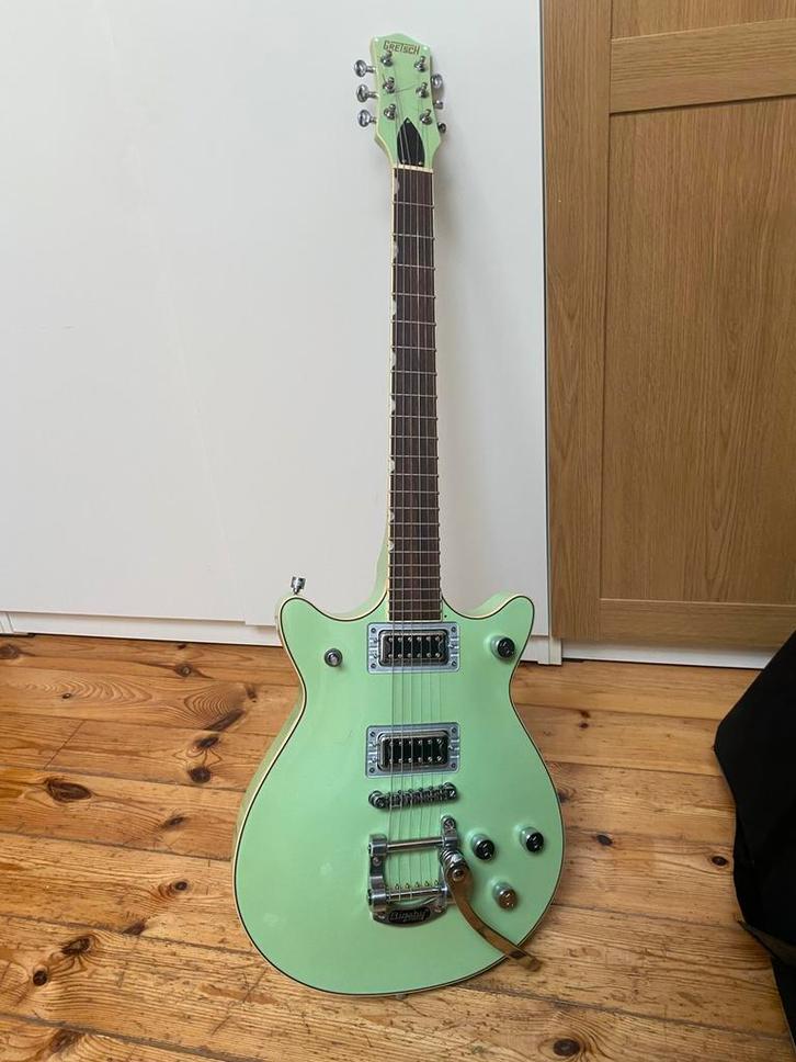 Gretsch g5232t electromatic double jet, Musique & Instruments, Instruments à corde | Guitares | Électriques, Utilisé, Semi-solid body