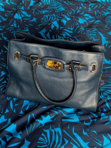 Michael Kors grote marineblauwe leren tas beschikbaar voor biedingen