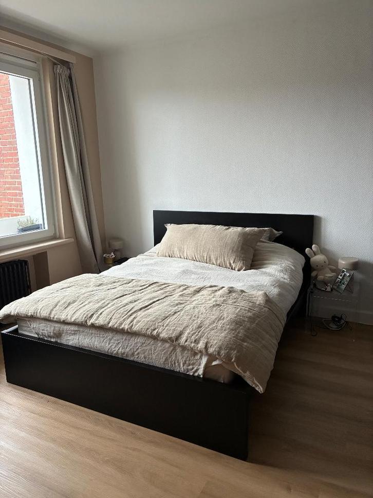 Lit Malm 160x200 noir, Maison & Meubles, Chambre à coucher | Lits, Neuf, Deux personnes, 160 cm, 200 cm, Bois, Noir, Enlèvement