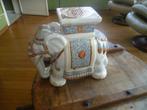 PORCELEINEN OLIFANT TAFELTJE, Antiek en Kunst, Ophalen