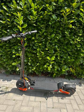 Joyor Trotinette Électrique beschikbaar voor biedingen
