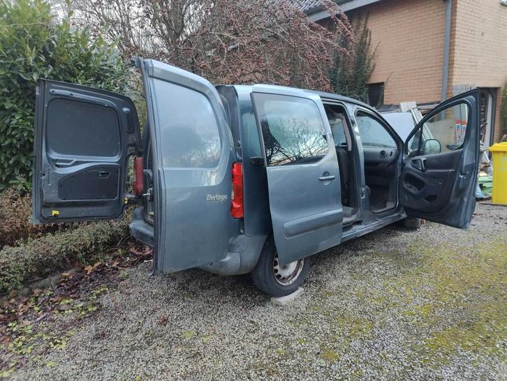 Citroen berlingo, Auto's, Bestelwagens en Lichte vracht, Particulier, Citroën, Diesel, Euro 4, 5 deurs, Handgeschakeld, Zilver of Grijs