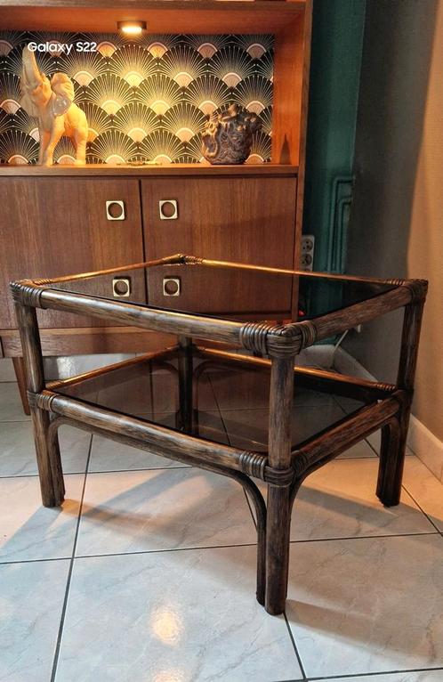 Kleine loungetafel van gerookt glas van bamboe, Antiek en Kunst, Antiek | Meubels | Tafels, Ophalen