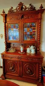 Antieke Mechelse jacht kast, Ophalen