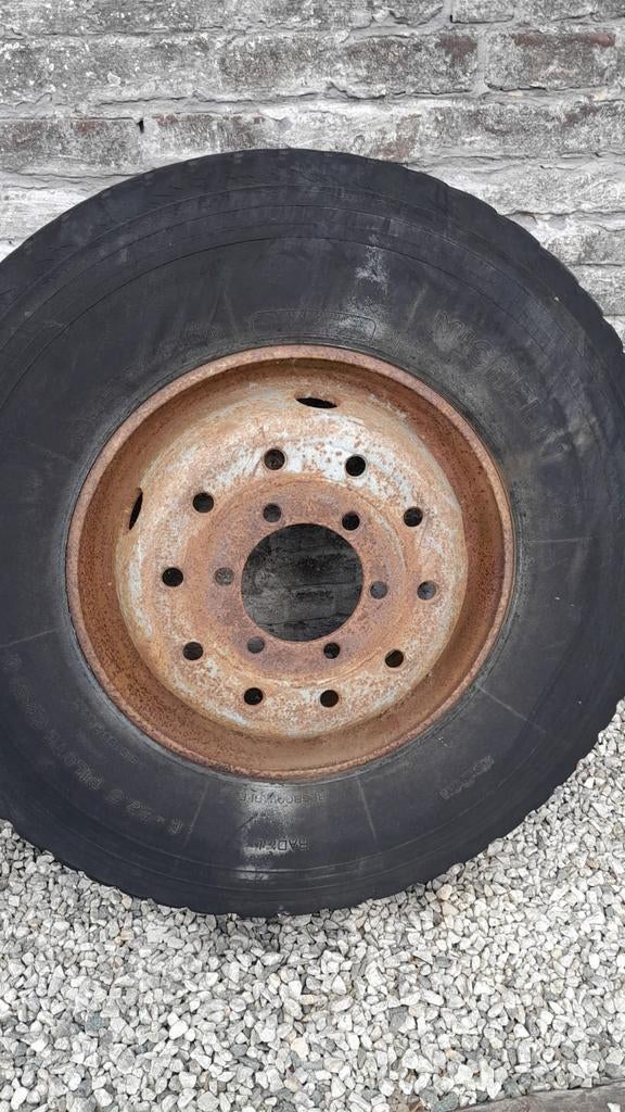 2 banden 315/80r225, Zakelijke goederen, Landbouw | Onderdelen | Banden, Velgen en Assen, Ophalen