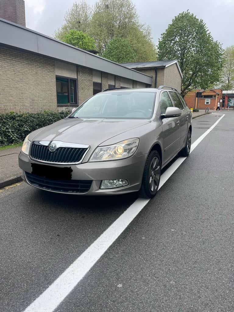 Skoda octavia euro 5 A, Euro 5, Achat, Carnet d'entretien, Air conditionné