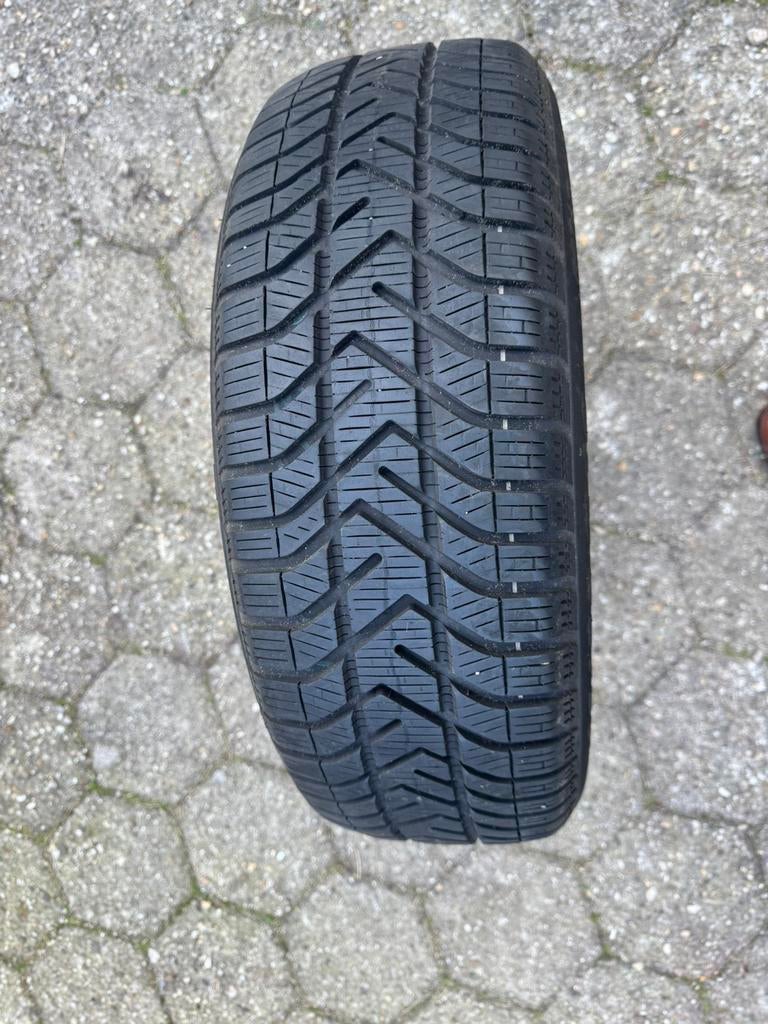 4 pneus d'hiver Pirelli Runflat taille 195/55/R16 (Mini), Pneus et Jantes, Pneus hiver, 16 pouces, Véhicule de tourisme
