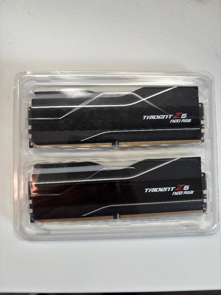 Trident Z5 NEO RGB 32GB DDR5 6000Mhz, Computers en Software, RAM geheugen, 32 GB, Nieuw, Ophalen of Verzenden, Desktop